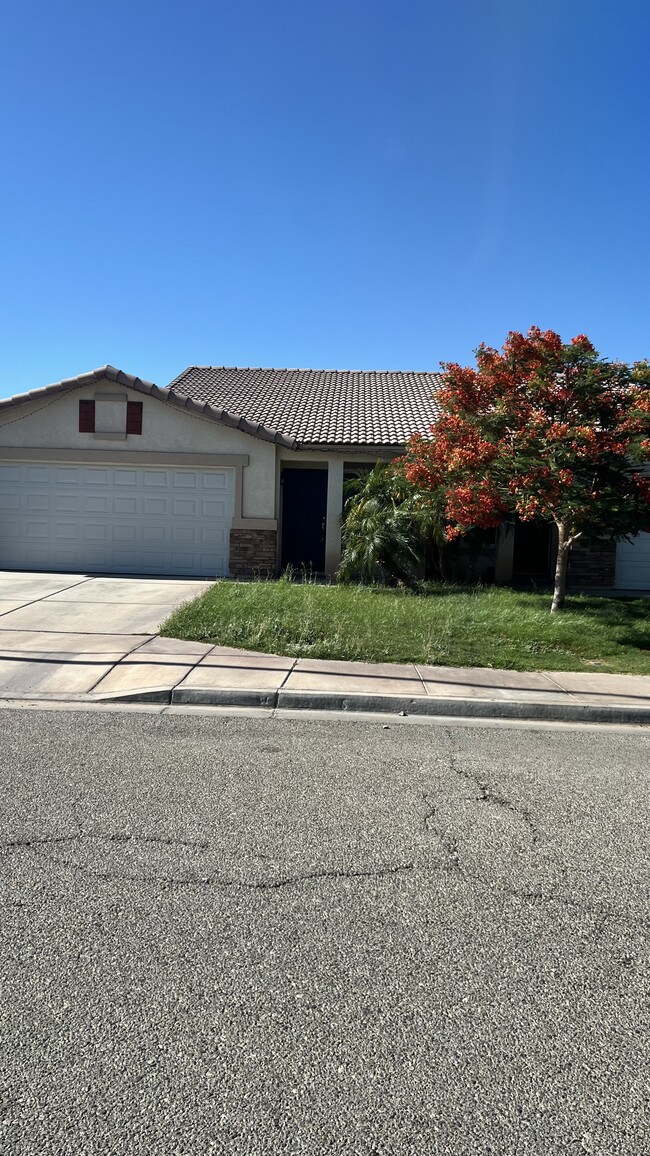 Building Photo - 241 Santa Rosa Dr