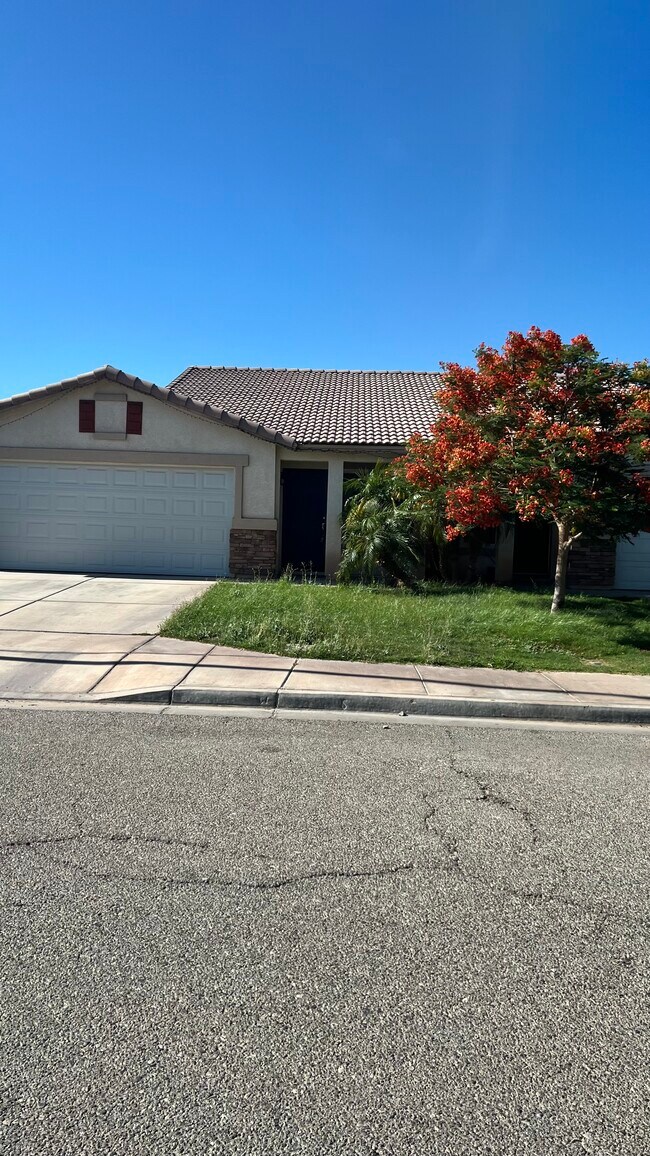 Foto del edificio - 241 Santa Rosa Dr