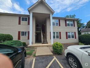 Building Photo - 104 Sugar Bend Ct