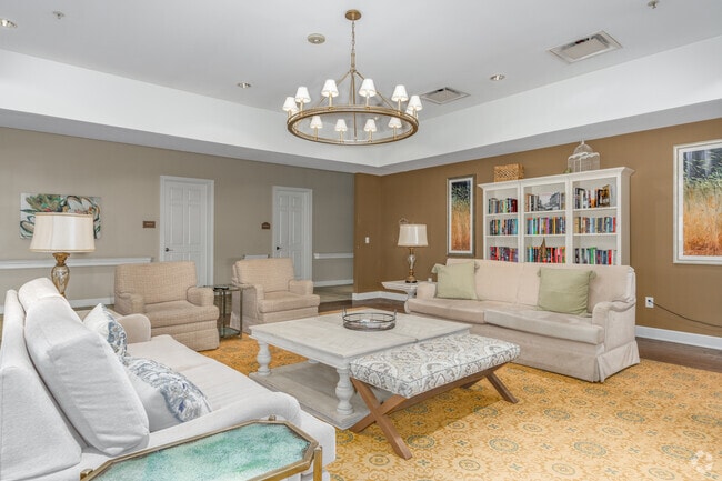 Lobby - The Cottages at Cherry Blossom