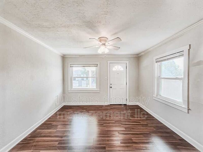 Foto del edificio - 3412 N 54th St