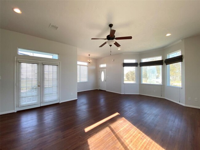 Foto del edificio - 26629 Decker Prairie-Rosehill Rd