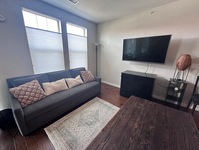 Foto del edificio - LOF-Vantage Pointe