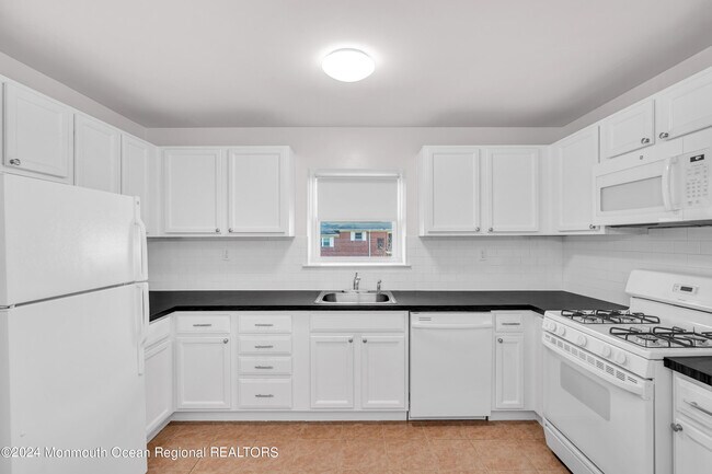 Foto del edificio - 151 Spring Lake Garden Ct