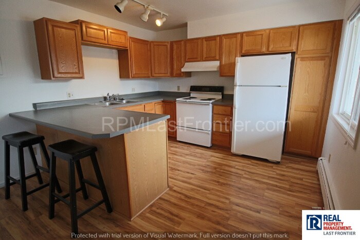 Primary Photo - 1555 D St