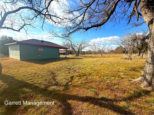 Building Photo - 1/1 House in the Country