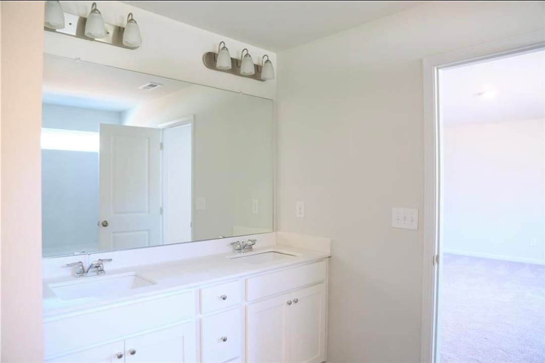 Building Photo - 19 Springwood Ln