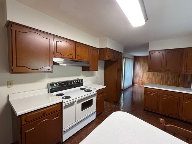 Building Photo - For Lease Martin, KY | $1,200/month