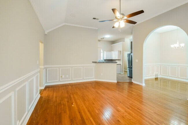 Foto del edificio - 7443 Glennmere Way