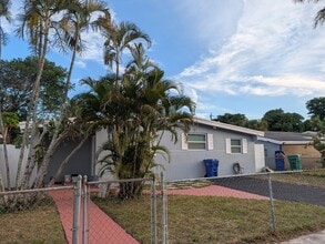 Building Photo - 2990 NW 7th Ct