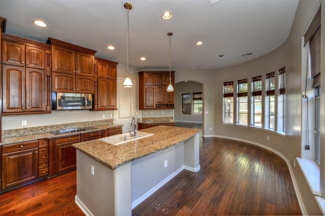 Building Photo - Fine Living in Scottsdale's DC Ranch