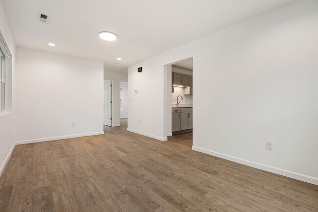 Foto del edificio - Downtown Durham-  2 Bedroom/ 1 Bath