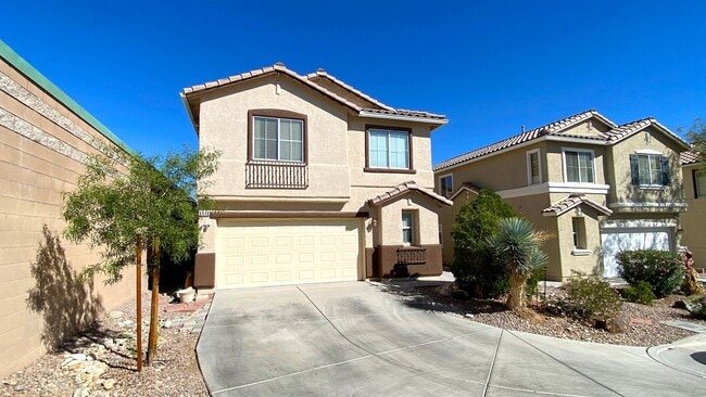 Building Photo - Great 4 Bedroom home in Southwest Las Vegas! Long driveway! 2 car garage! Backyard! Nice Appliances