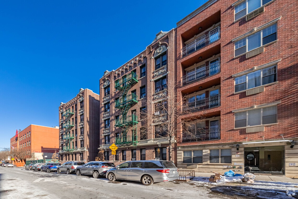 Building Photo - 3047 29th St