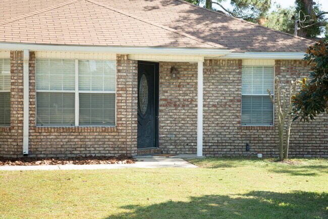 Foto del edificio - "Charming 3-Bedroom Retreat with 2 Full Baths in Mary Esther, FL!"