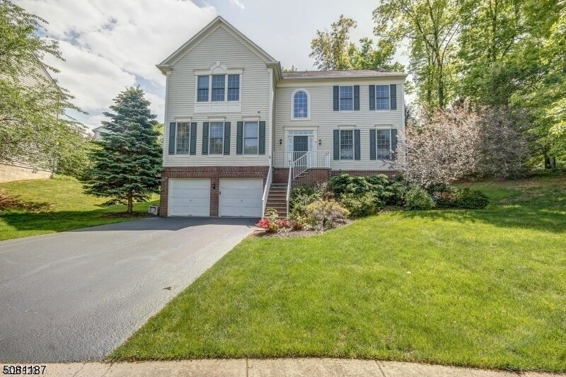 Primary Photo - 18 Bedford Dr