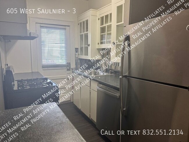 Building Photo - 605 West Saulnier-3