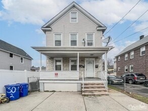 Building Photo - 30 Lincoln Ave