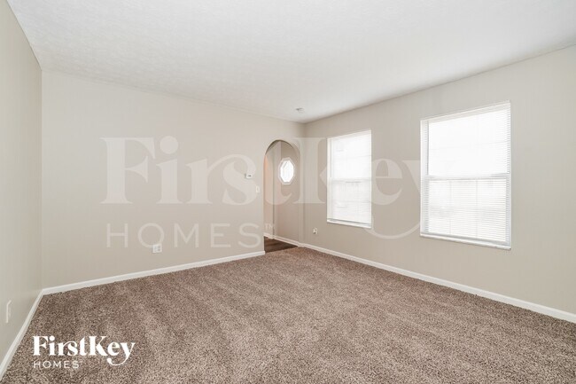 Foto del edificio - 391 Oak Village Dr