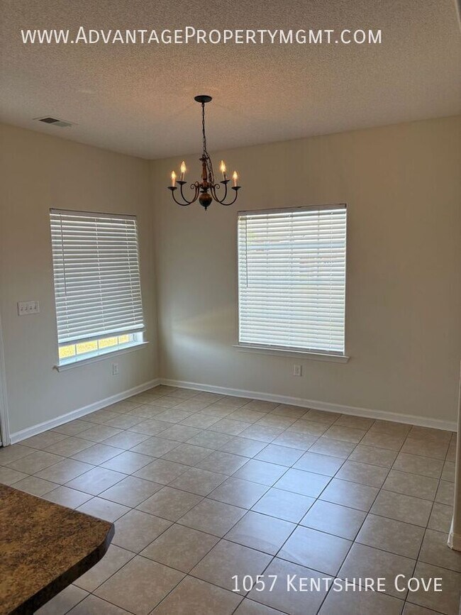 Building Photo - 1057 Kentshire Cove
