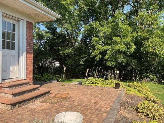 Foto del edificio - 1722 Cornell Rd