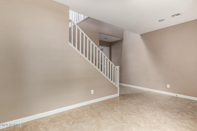 Building Photo - 4128 S Greythorne Way