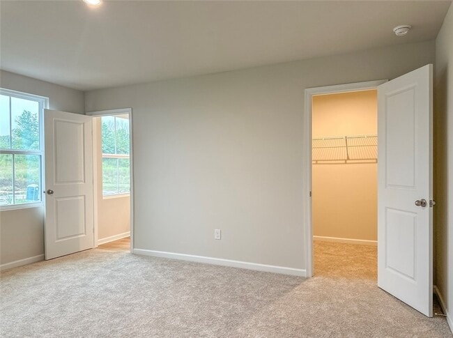 Building Photo - 14 Trailhead Rd