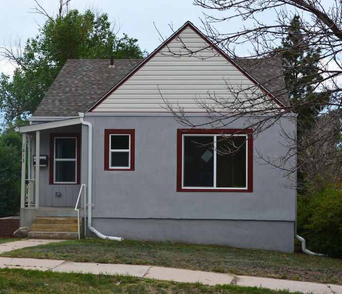 Primary Photo - Newly updated rental!