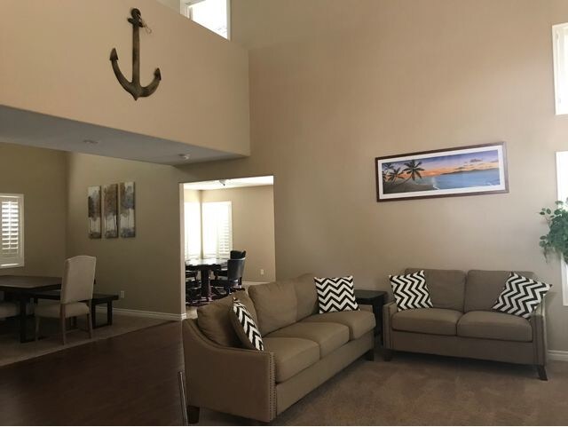 Foto principal - Beautiful modern 3BR/2.5 BA in Summerlin