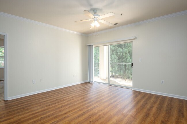 Foto del edificio - 2-Bedroom, 2-Bath with Scenic Views in Ger...