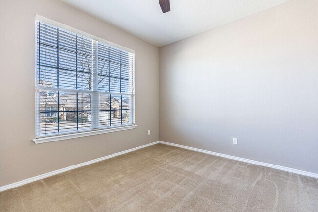 Foto del edificio - 27527 Paseo Mesa