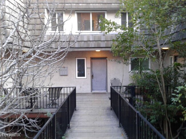 Building Photo - 2 br, 2 bath Townhome - 322 Huntley Ave