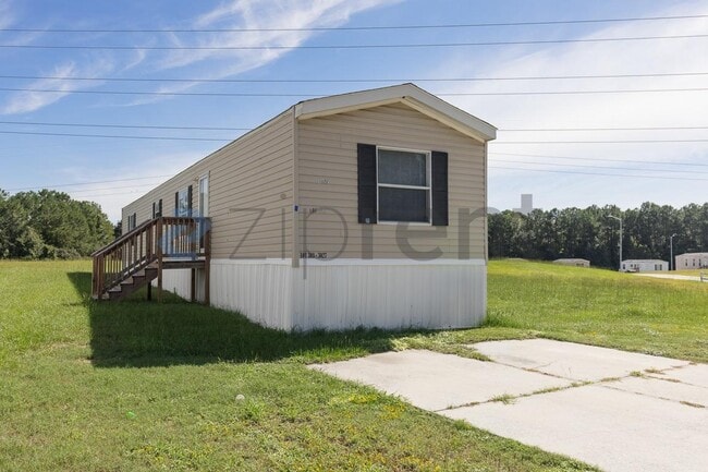 Building Photo - Unit 303