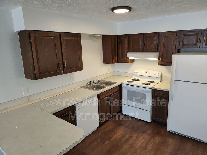 Photo - 821 E 12th Avenue