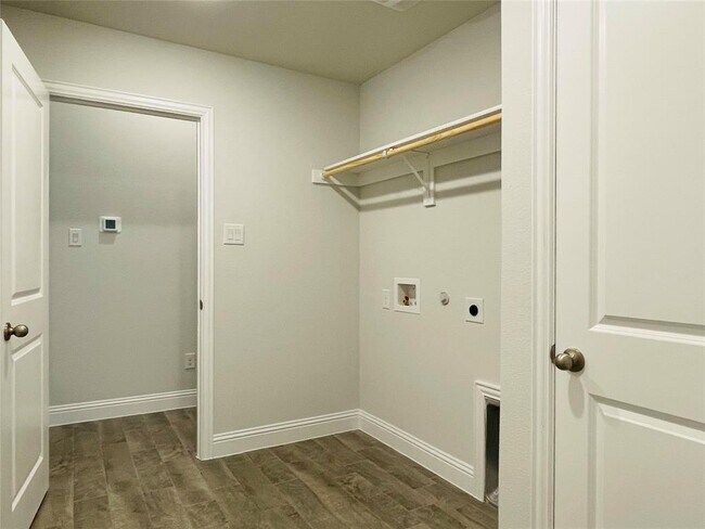 Foto del edificio - 117 Wenham Way
