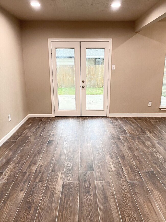 Foto del edificio - 9255 J Hood, Beaumont, TX 77707