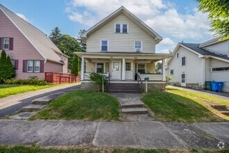 Building Photo - 112 Fairview Ave