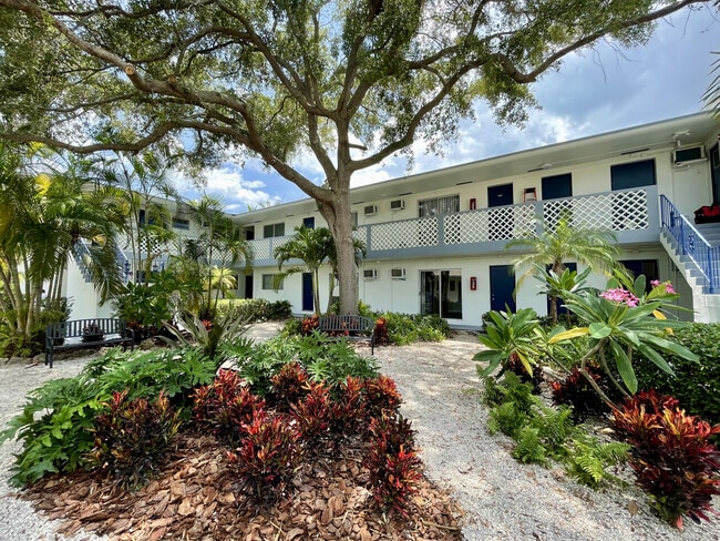 Building Photo - 13035 Emerald Dr