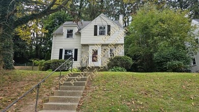 Building Photo - 1548 Old Farm Ln