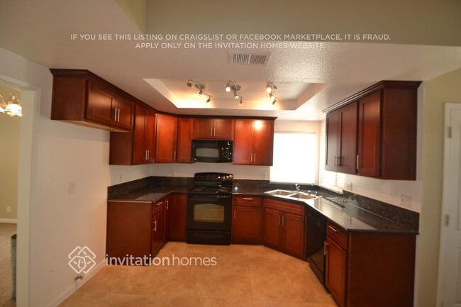 Building Photo - 2955 Red Hawk Way