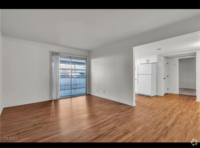 Building Photo - 5160 Indian River Dr