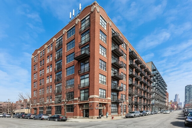 Building Photo - 1250 W Van Buren St