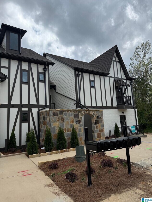 Foto principal - 4415 Lennox Pl