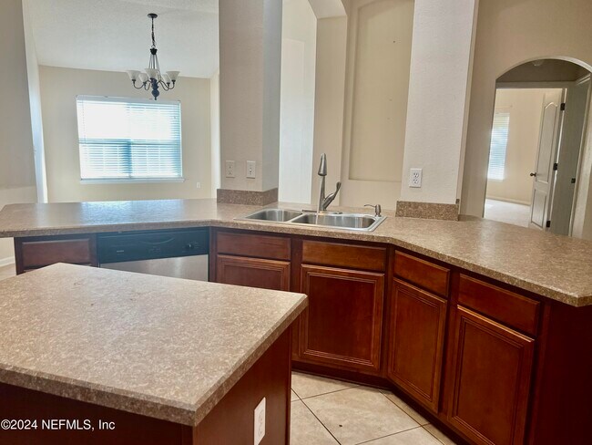 Building Photo - 13407 Devan Lee Dr E