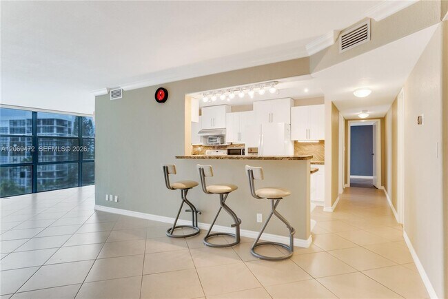 Foto del edificio - 1000 Parkview Dr