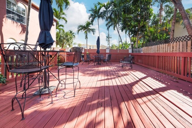 Foto del edificio - 1405 Miami Rd