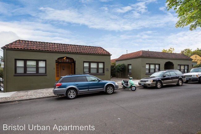 Building Photo - 5318 NE Wistaria Dr
