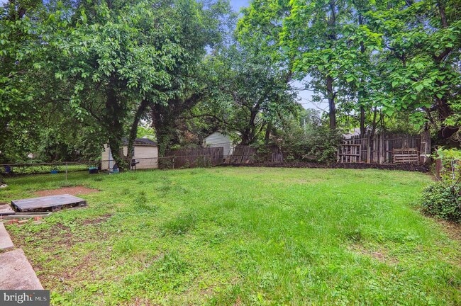 Building Photo - 517 Carmody Hills Dr