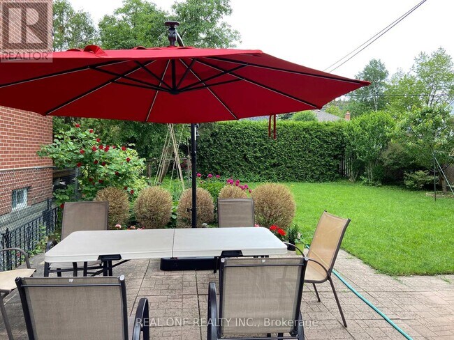 Building Photo - 22 Princeway Dr