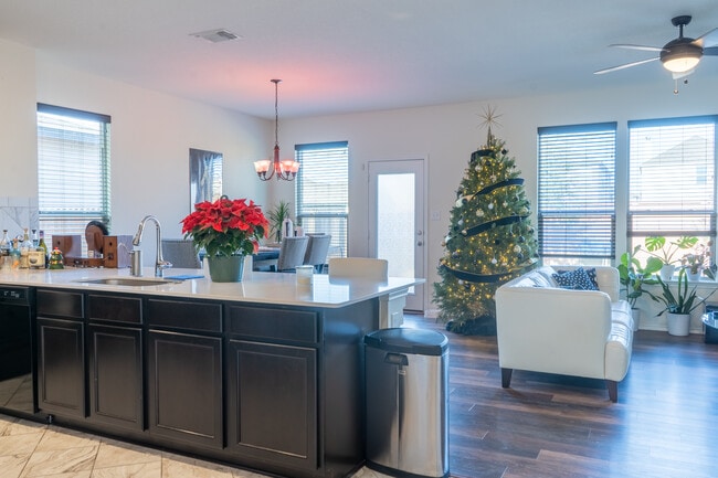 Building Photo - 14101 James Garfield St